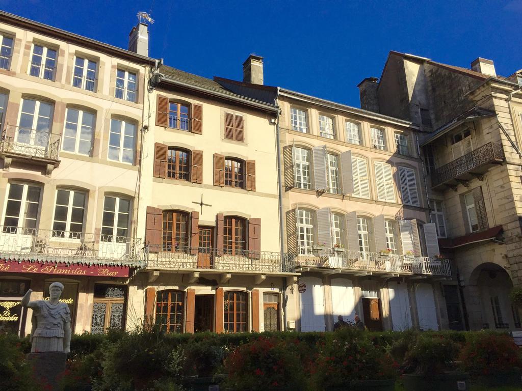 L'Empereur, Sa Femme Et Le Petit Prince Plombieres-les-Bains Luaran gambar
